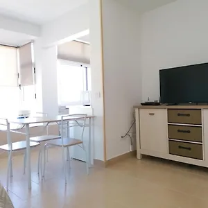 https://apartamentos-lidia.in-canary-islands.com