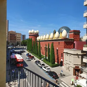 https://apartamentos-enfrente-del-museo-dali.catalonia-hotels.com